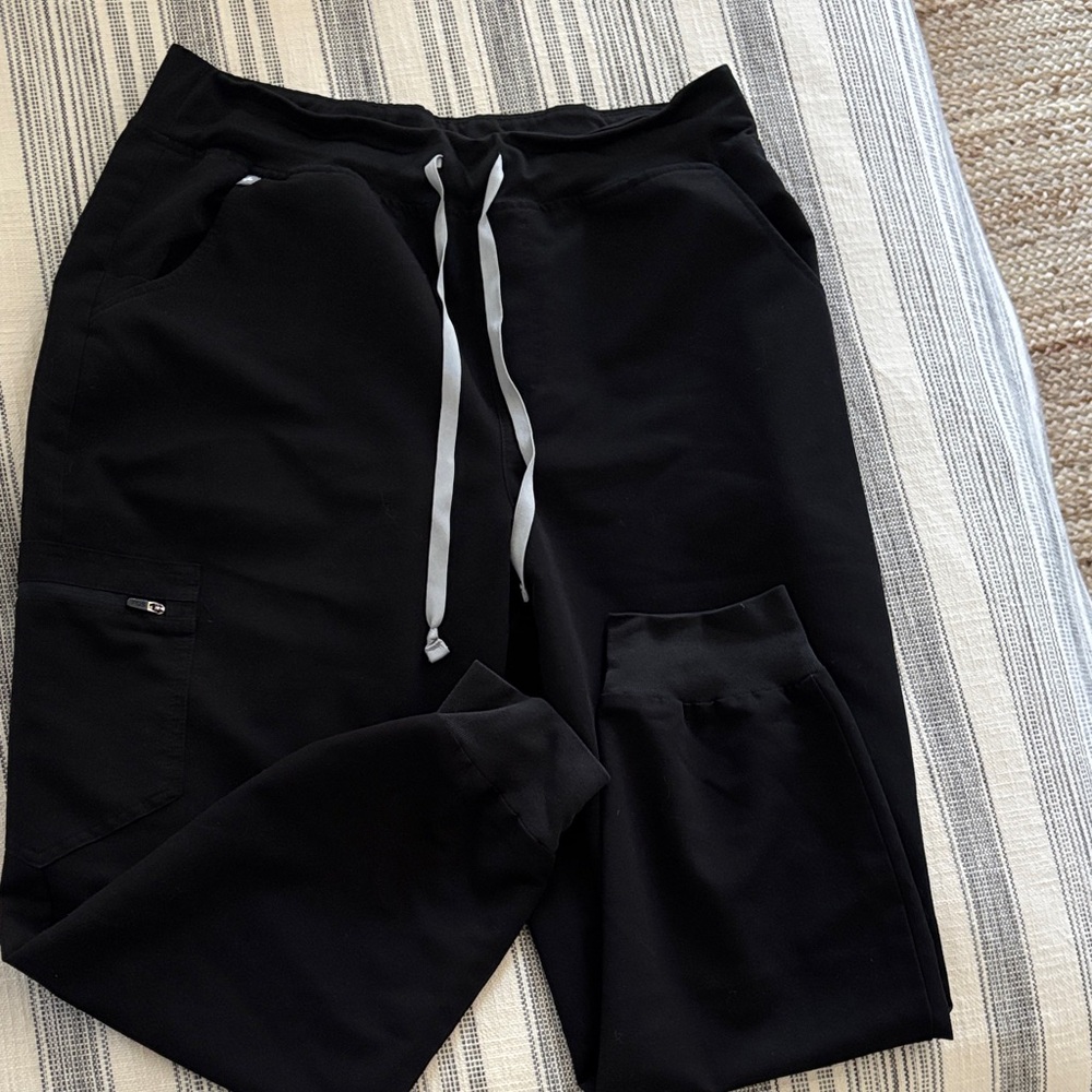 Women’s Figs Jogger Pants